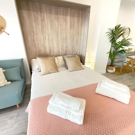 Cs6 Kaleria Suites Almería Exterior photo